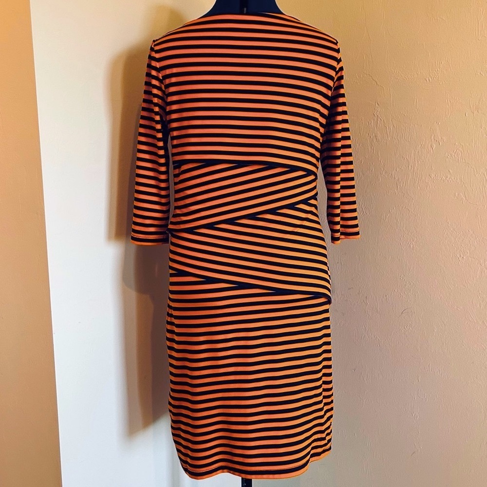 J. McLaughlin Nicola Orange and Navy Dress Gators 
 Miami Syracuse Virginia - Picture 5 of 11